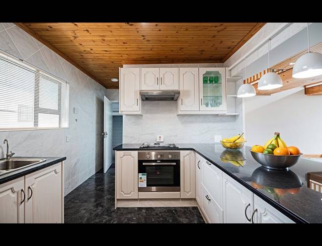 3 BEDROOM HOUSE FOR SALE IN COUNTRY CLUB